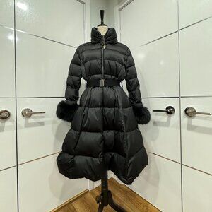 VDP - Via delle Perle Women's Down Jacket, Size 50, US L-XL.